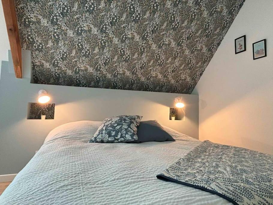 Duplex Parapluies De Cherbourg Netflix Parking Exteriör bild